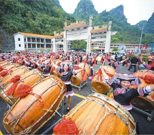 環(huán)廣西”第四賽段紅色領(lǐng)騎衫易主 樂(lè)透車(chē)隊(duì)韋倫斯登頂